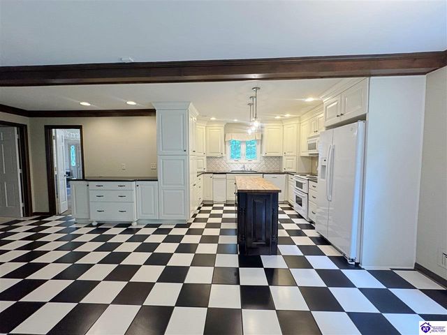 717 Sunrise Lane, Elizabethtown, KY 42701