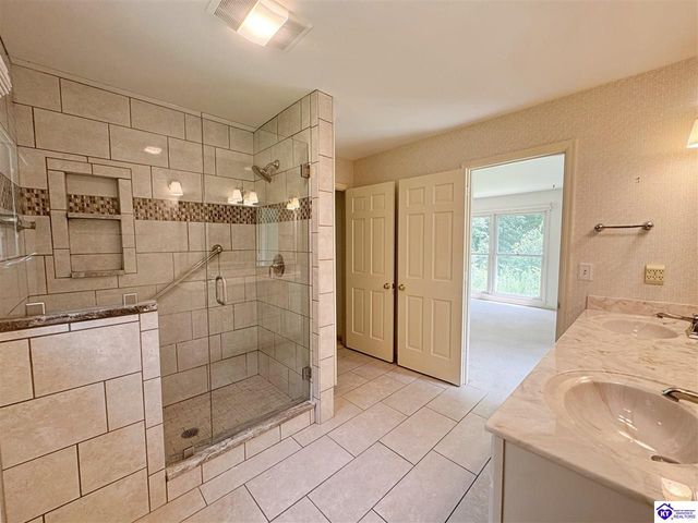 717 Sunrise Lane, Elizabethtown, KY 42701