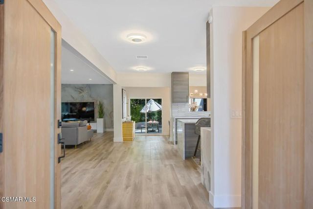 4430 Natoma Avenue, Woodland Hills, CA 91364
