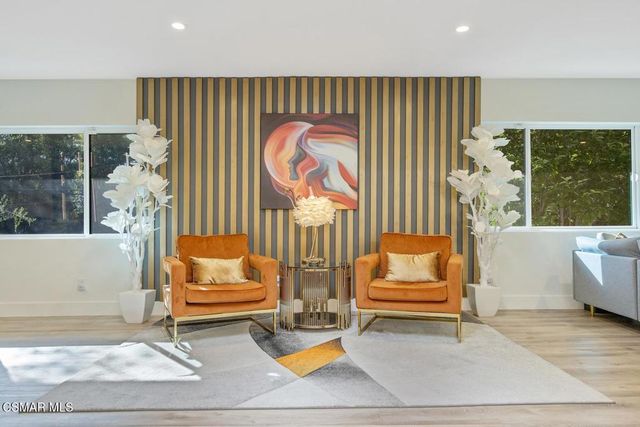 4430 Natoma Avenue, Woodland Hills, CA 91364
