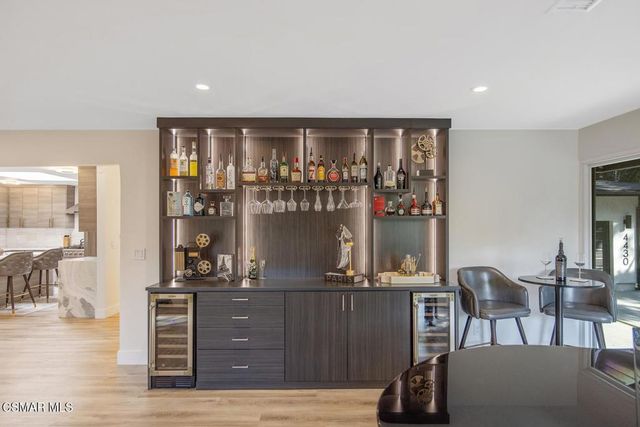 4430 Natoma Avenue, Woodland Hills, CA 91364