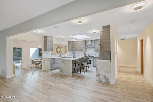 4430 Natoma Avenue, Woodland Hills, CA 91364