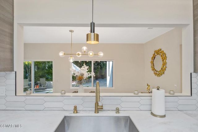 4430 Natoma Avenue, Woodland Hills, CA 91364
