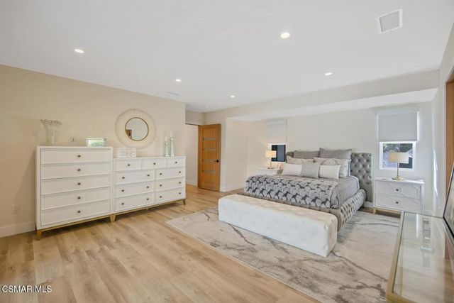 4430 Natoma Avenue, Woodland Hills, CA 91364