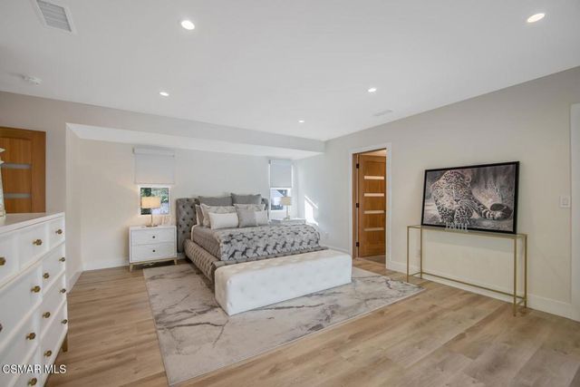 4430 Natoma Avenue, Woodland Hills, CA 91364