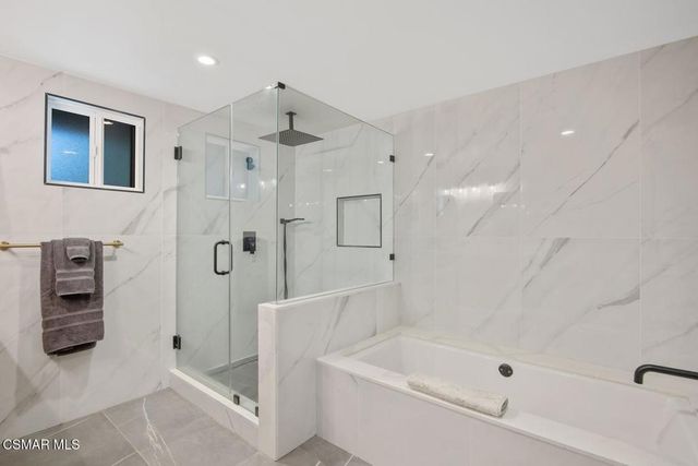 4430 Natoma Avenue, Woodland Hills, CA 91364