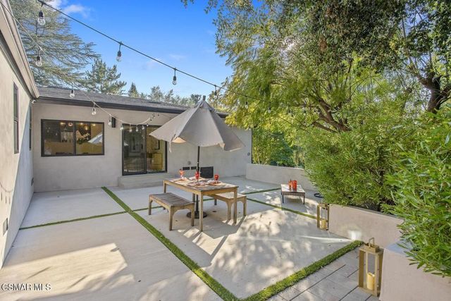 4430 Natoma Avenue, Woodland Hills, CA 91364