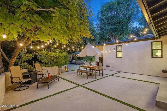 4430 Natoma Avenue, Woodland Hills, CA 91364