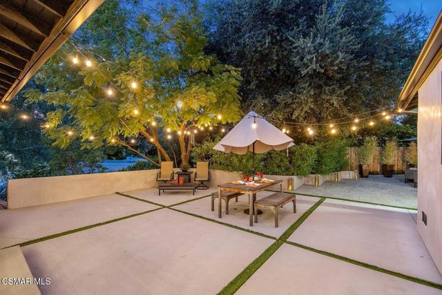 4430 Natoma Avenue, Woodland Hills, CA 91364
