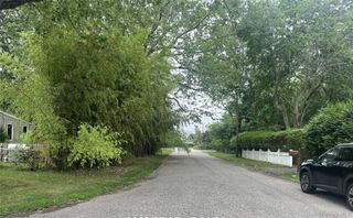 19 River Lane, Brookhaven, NY 11719