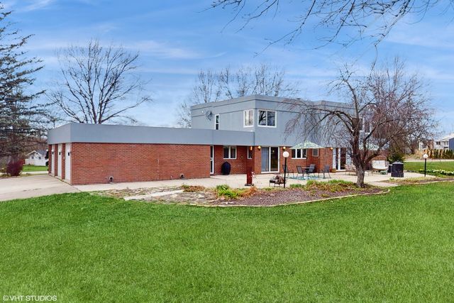 84 Graymoor Lane, Olympia Fields, IL 60461