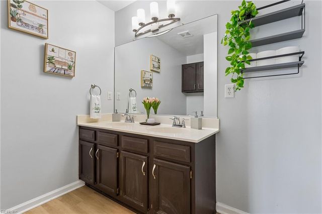 503 Hamlet CT, Yorktown, VA 23693