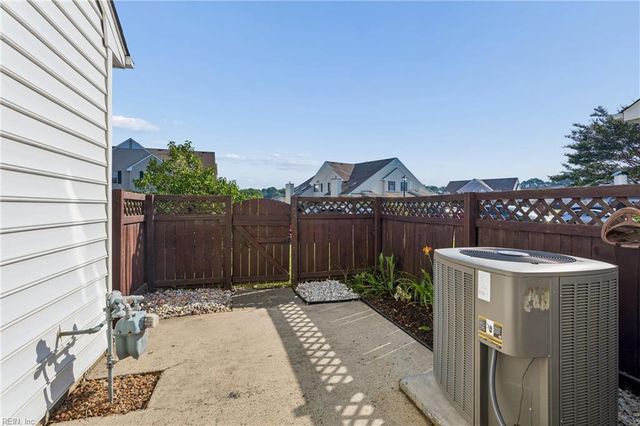 503 Hamlet CT, Yorktown, VA 23693