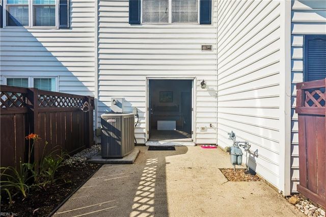 503 Hamlet CT, Yorktown, VA 23693