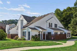 503 Hamlet CT, Yorktown, VA 23693