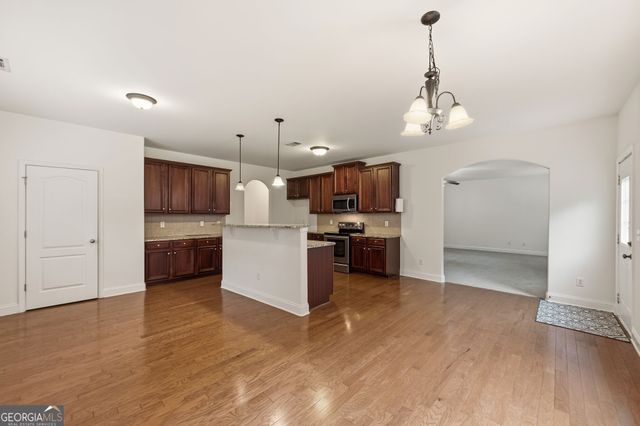 5617 Dendy Trace, Fairburn, GA 30213