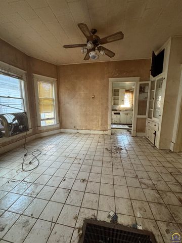 509 NE Scotland AVE, Topeka, KS 66616