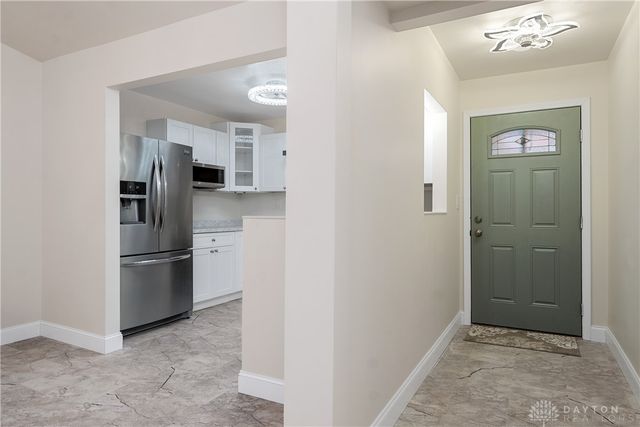 565 Pine Needles Drive, Centerville, OH 45458