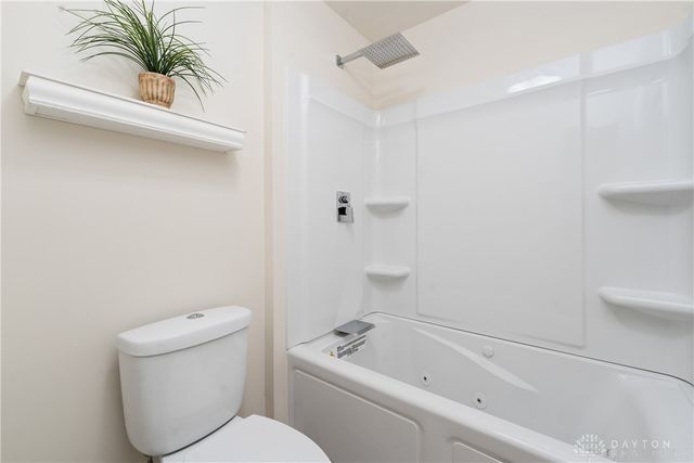 565 Pine Needles Drive, Centerville, OH 45458