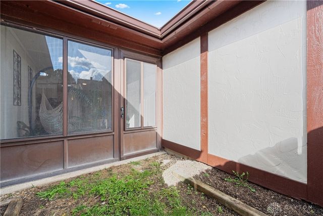 565 Pine Needles Drive, Centerville, OH 45458