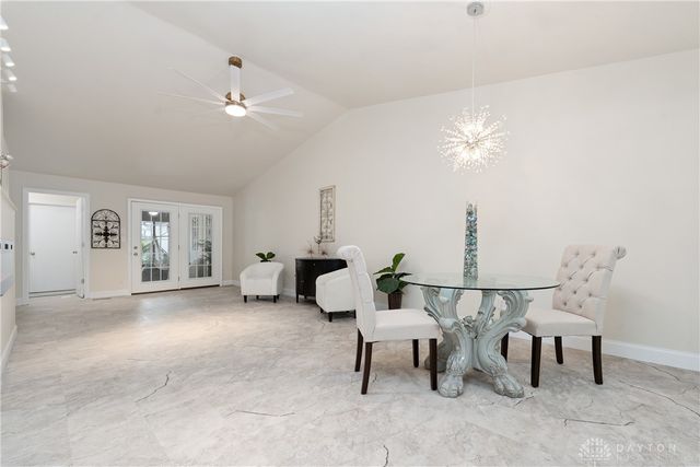 565 Pine Needles Drive, Centerville, OH 45458