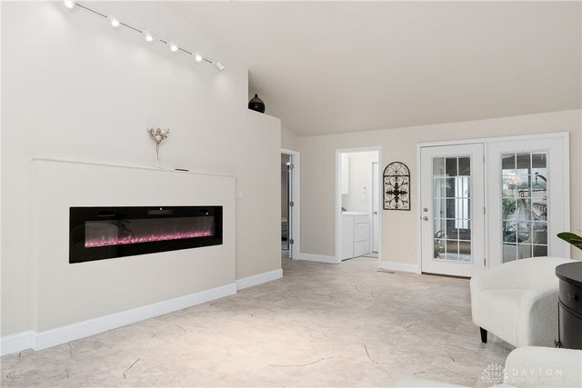 565 Pine Needles Drive, Centerville, OH 45458