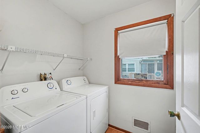 813 W Laurel Avenue, Point Pleasant Beach, NJ 08742