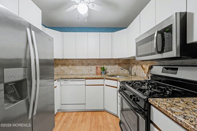 813 W Laurel Avenue, Point Pleasant Beach, NJ 08742