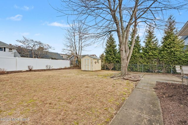 813 W Laurel Avenue, Point Pleasant Beach, NJ 08742