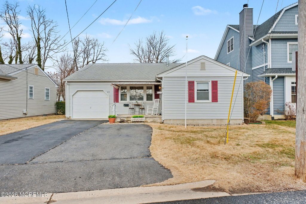 813 W Laurel Avenue, Point Pleasant Beach, NJ 08742