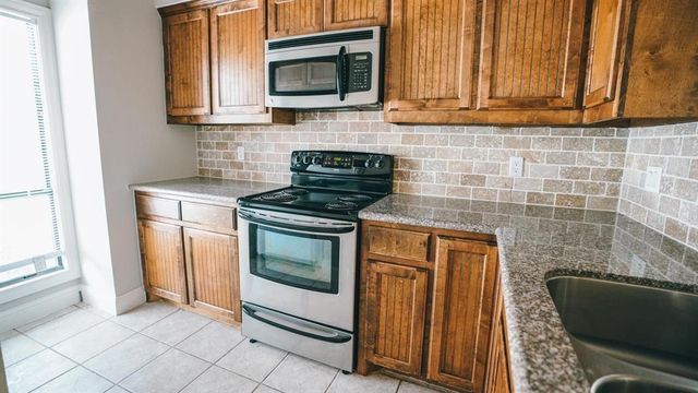 4144 Greystone Way 104, Sugar Land, TX 77479