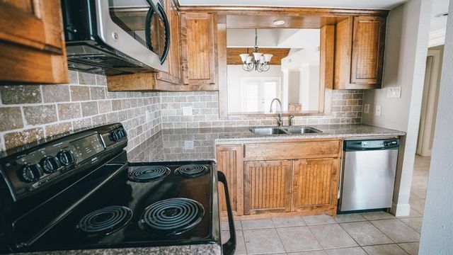 4144 Greystone Way 104, Sugar Land, TX 77479