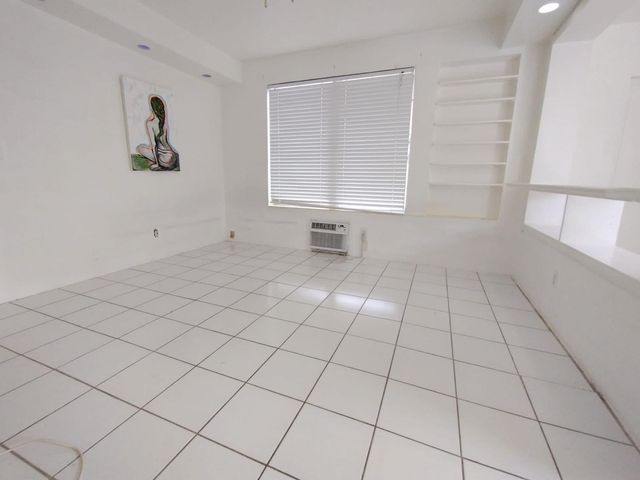 1707 Thomas Street 4, Hollywood, FL 33020