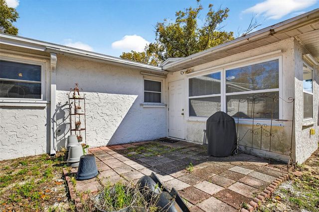 1016 WINDSOR HILL WAY, Tarpon Springs, FL 34689