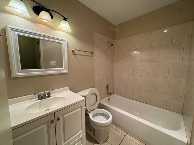 6409 Westcreek Drive, Fort Worth, TX 76133