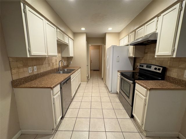 6409 Westcreek Drive, Fort Worth, TX 76133