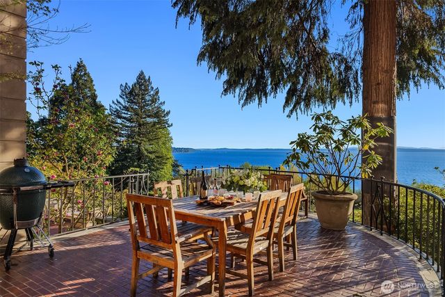 77 Olympic Drive NW, Seattle, WA 98177