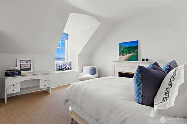 77 Olympic Drive NW, Seattle, WA 98177