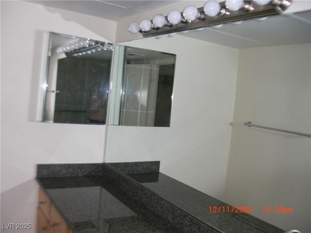 793 Oakmont Avenue 207, Las Vegas, NV 89109