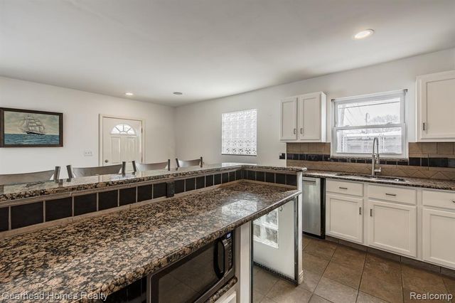 25031 Fern Street, Roseville, MI 48066