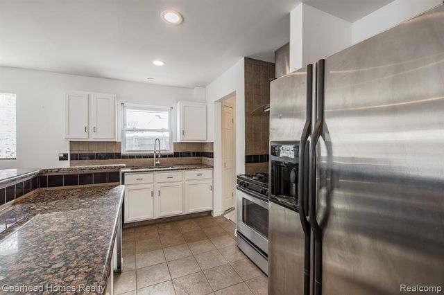 25031 Fern Street, Roseville, MI 48066