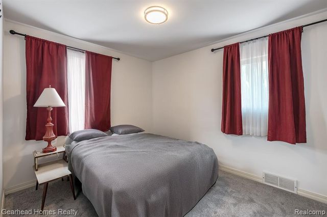 25031 Fern Street, Roseville, MI 48066