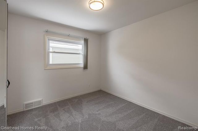 25031 Fern Street, Roseville, MI 48066