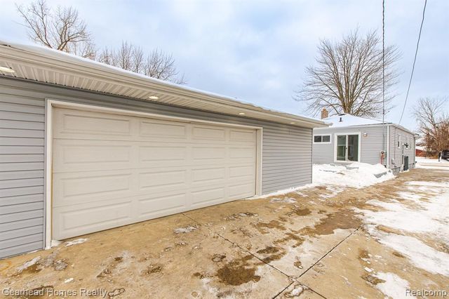 25031 Fern Street, Roseville, MI 48066