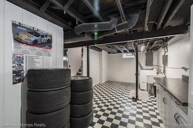 25031 Fern Street, Roseville, MI 48066