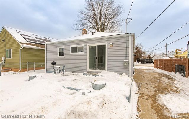 25031 Fern Street, Roseville, MI 48066