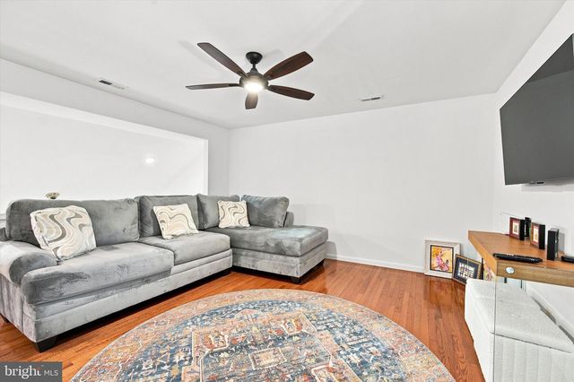 99 MCCONKEY DR, Washington Crossing, PA 18977