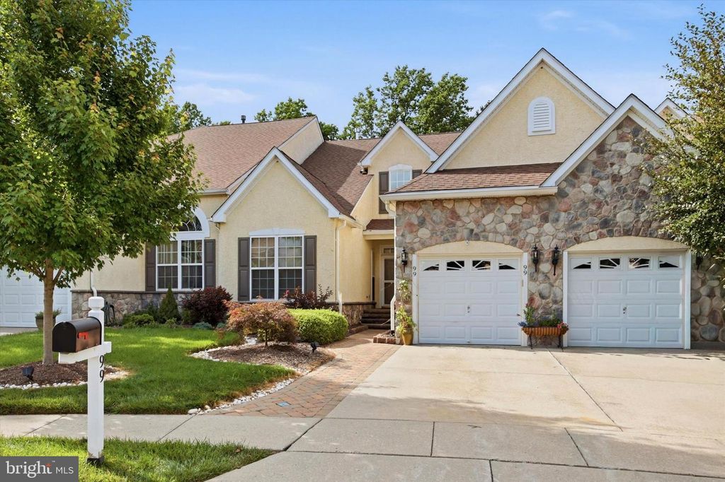 99 MCCONKEY DR, Washington Crossing, PA 18977