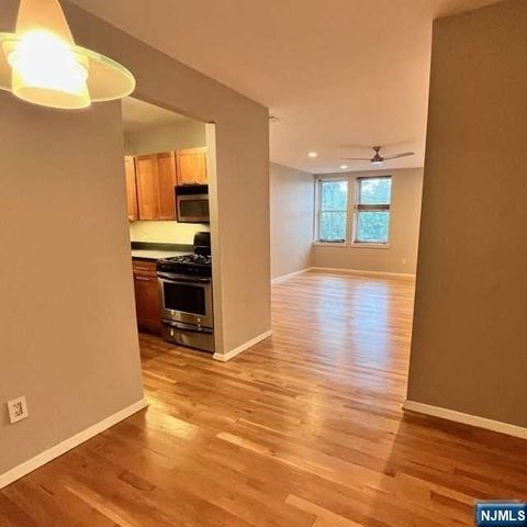 109 Grand Avenue 4G, Englewood, NJ 07631