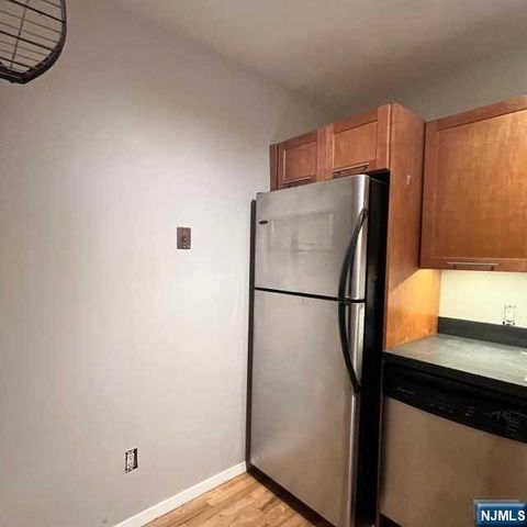 109 Grand Avenue 4G, Englewood, NJ 07631